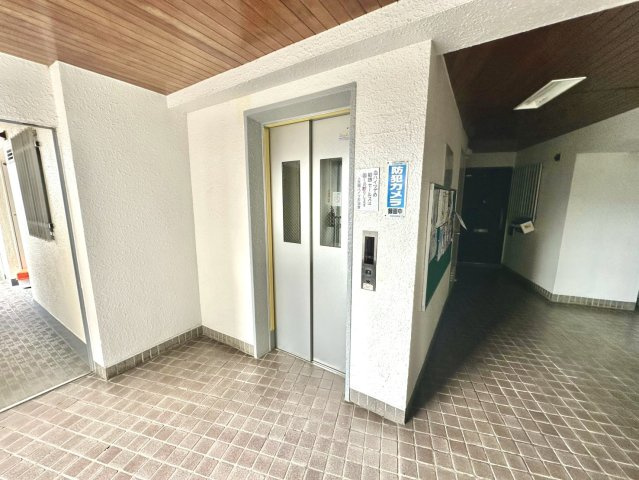 上大岡ハイツC棟のその他|日々の暮らしを支える、頼れるエレベーター