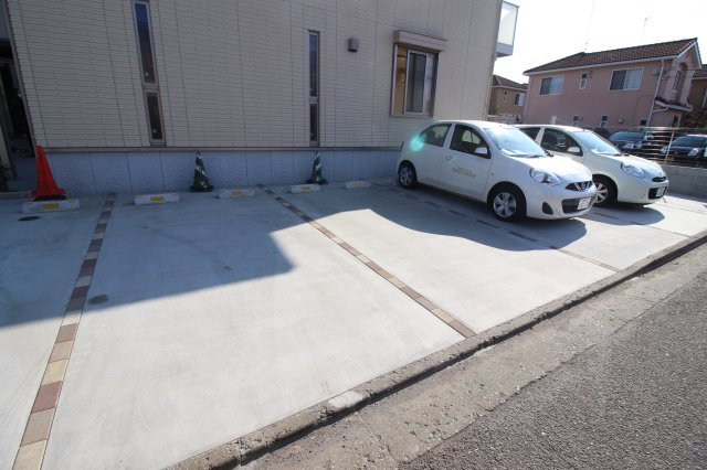 アイビスの駐車場