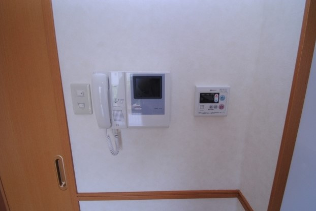 エストパレのセキュリティ|モニター付きインターホンなので、防犯面も安心です