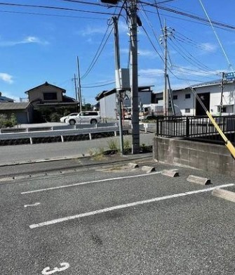 エストパレの駐車場|敷地内に駐車場がございます