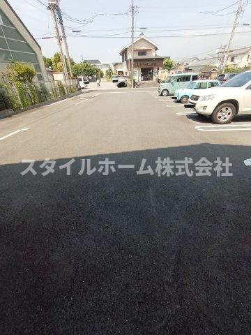 椿の駐車場