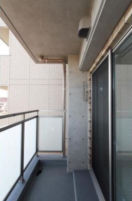 コロネット小金井緑のバルコニー|同タイプ住戸の写真です