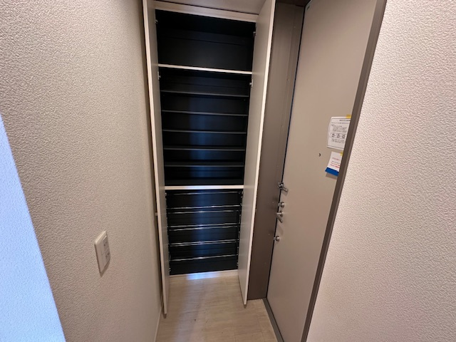 MAISON　VERTの玄関|別号室の写真です