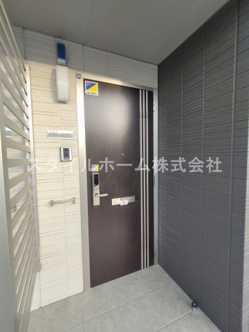 クレール水神Ｃ棟の玄関