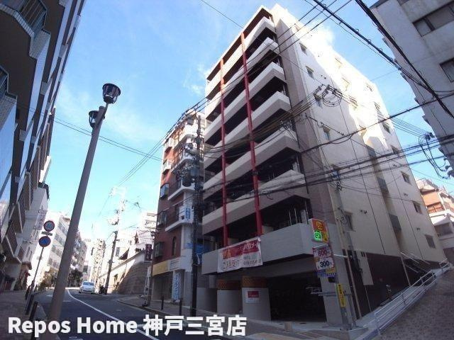 シャルマンパレ神戸花隈の外観