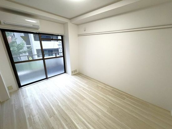 ドミール南平台の居間・リビング|LINEでのお問い合わせもお待ちしております♪