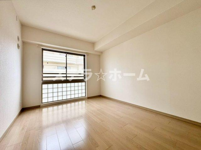 ファインフラッツ豊中桜の町の洋室|コンパクトで使いやすい洋室です