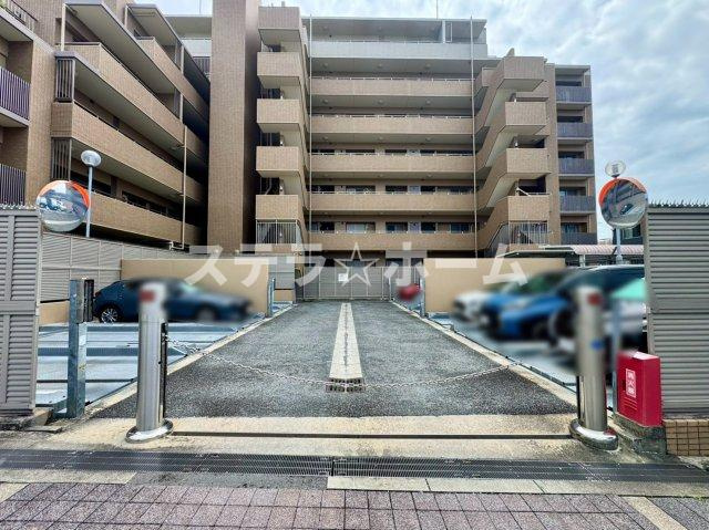 ファインフラッツ豊中桜の町の駐車場|駐車スペースです