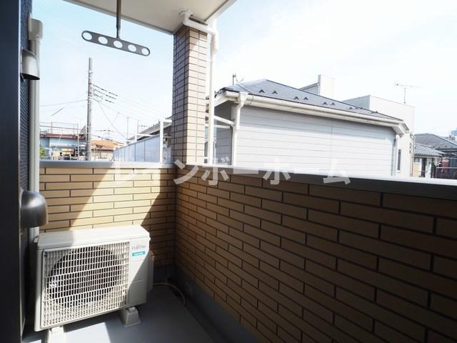 フォレストオハナ B棟のバルコニー