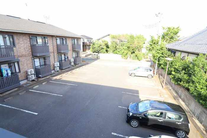 リロイコア　EASTの駐車場|駐車場