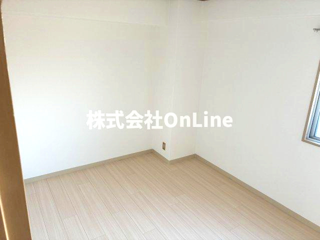 ハイツ南久宝寺の洋室