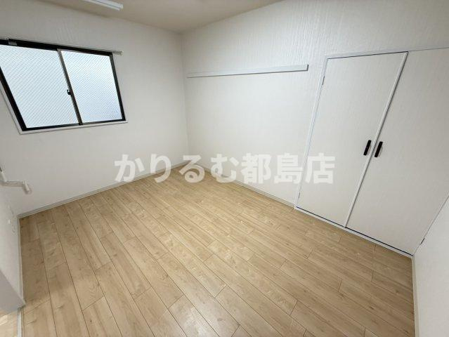 岩川マンションの居間・リビング