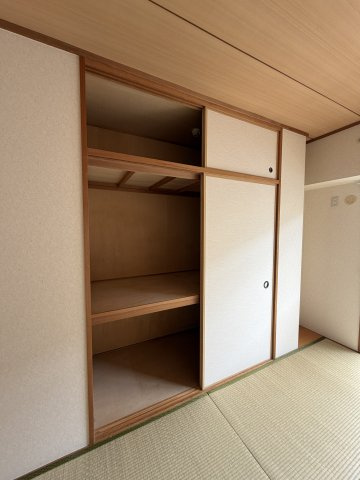 ヒロネン塚口の収納
