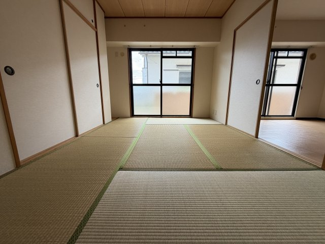 ヒロネン塚口の内装