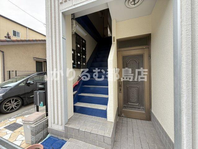 岩川マンションのエントランス