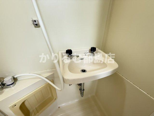 岩川マンションの洗面所