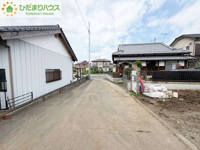 常陸太田市薬谷町第1　新築戸建　2号棟の前面道路含む現地写真|たっぷりの陽光と心地よい風が舞い込む住まい♪
