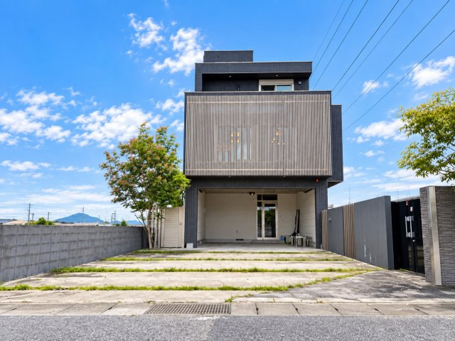 野洲市上屋の外観
