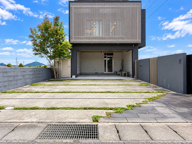 野洲市上屋の駐車場