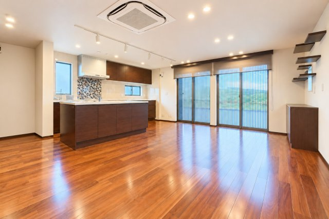 野洲市上屋の居間・リビング