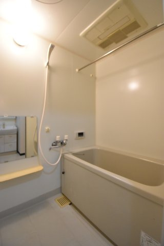 双輪建物第一コーポの浴室