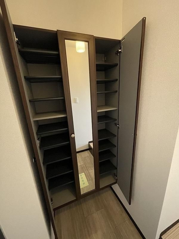 デラパーチェの収納