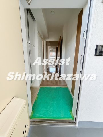 代田ヒルスの玄関