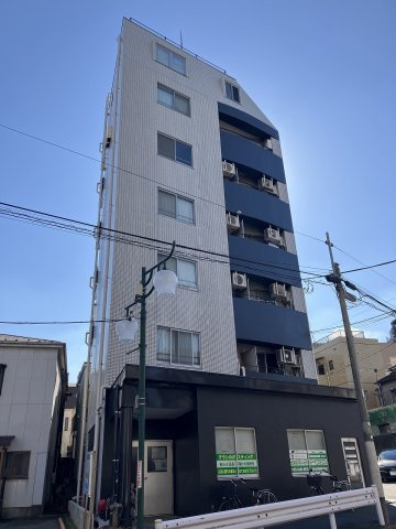 ベルヴィ尾瀬里の外観