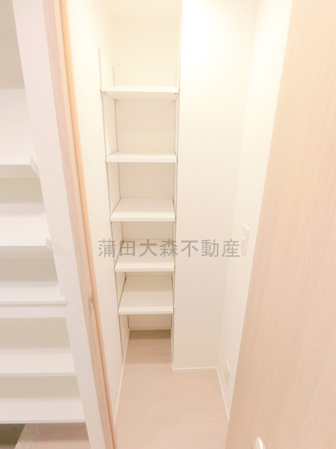 スタイリオ蒲田WESTの収納|廊下収納　クローゼット