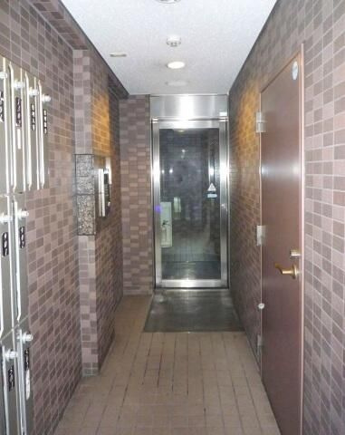 メインステージ西麻布のエントランス