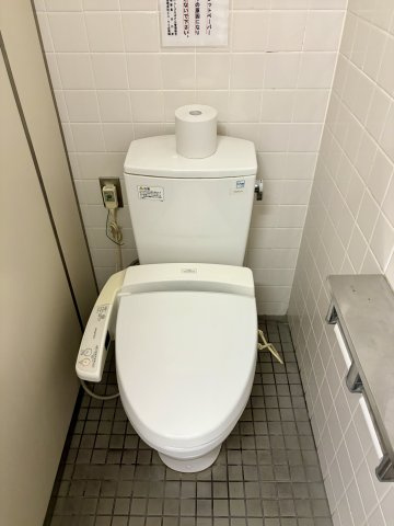 大阪市北区太融寺町の店舗事務所のトイレ