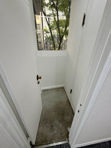 大阪市北区太融寺町の店舗事務所のバルコニー