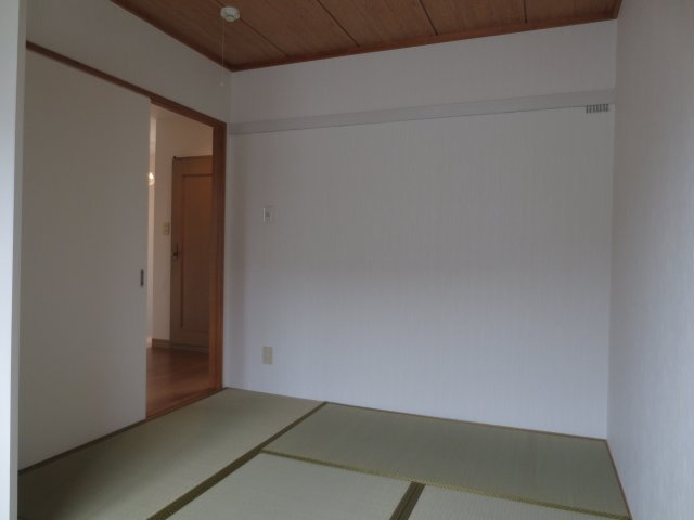 ガーデンホームズDの和室