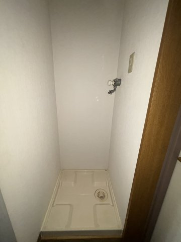 リヴェールイノウエの設備|洗濯機置場