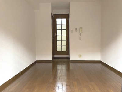 【居間・リビング】 | ラッキーセンター河堀口マンション