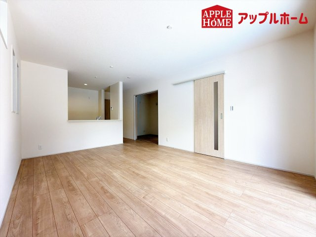 [新築住宅] 鶴ヶ島市鶴ヶ丘 第5 全2棟の前面道路含む現地写真|9/18　撮影