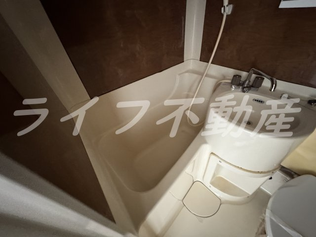 リビエール今里の浴室|コンパクトで使いやすいお風呂です