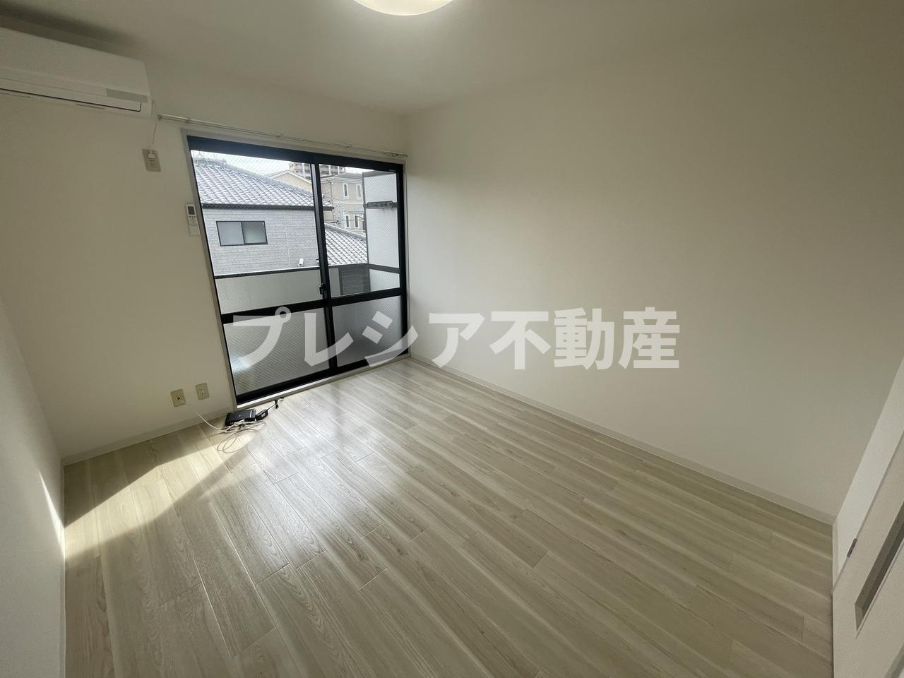 ラッキータウン 2番館の洋室