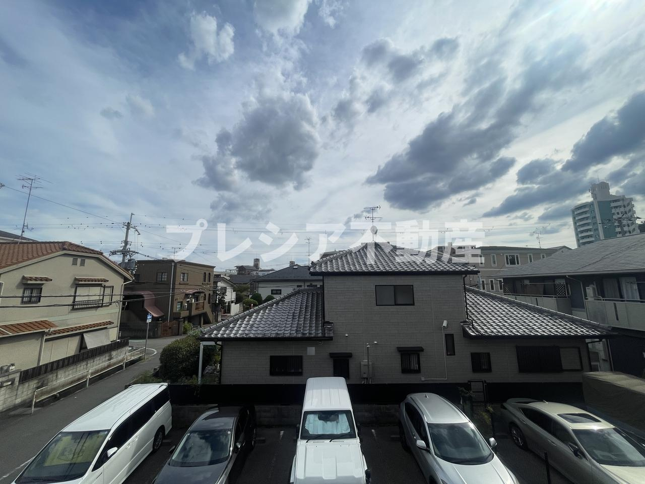 ラッキータウン 2番館の展望