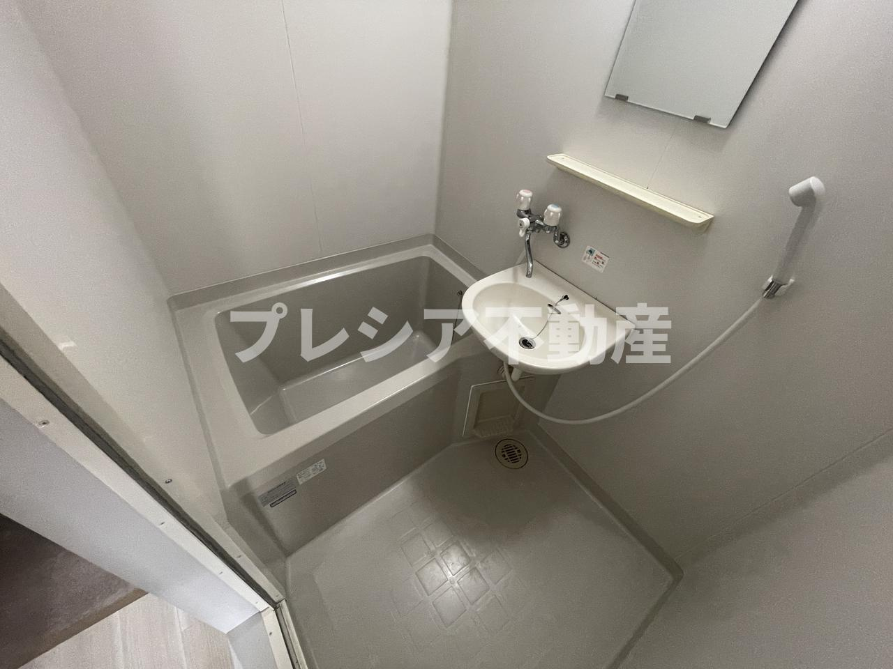 ラッキータウン 2番館の浴室
