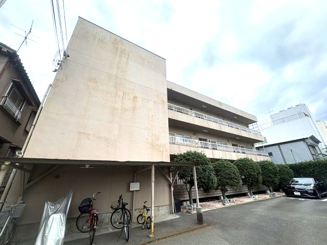 栄和第１マンションの外観