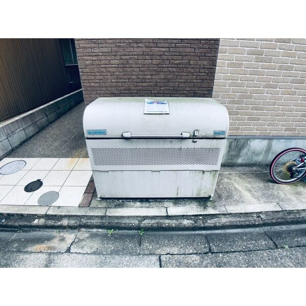 シャイニングレイの設備