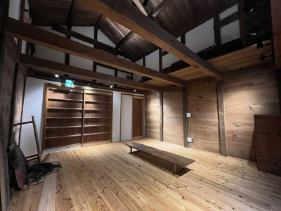 【設備】 | 河原町M邸貸家 | 蔵内部