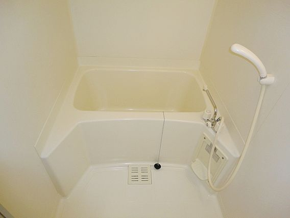 サンライズ東櫛原の浴室|コンパクトで使いやすいお風呂です