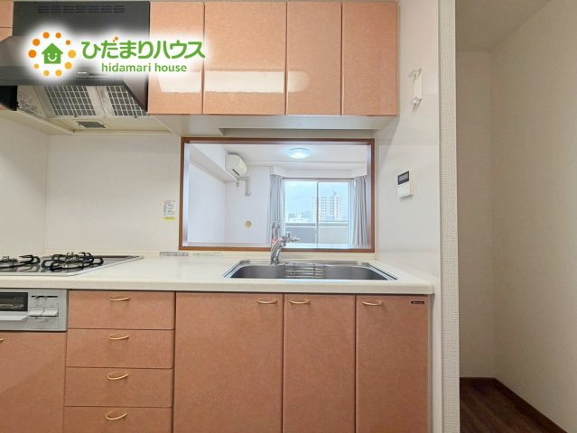 ロイヤル・パレ・ソレイユいわき駅前　中古マンションのキッチン|ワイドなキッチンスペースなので、2品、3品同時に作れちゃいますね( *´艸｀)