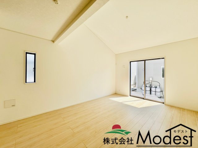 前橋市青柳町の居間・リビング|家具の配置も考えやすい16.5帖リビング♪