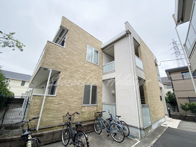 鎌倉市小袋谷２丁目のアパートの外観