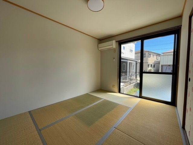ガーデンハウスB棟の和室