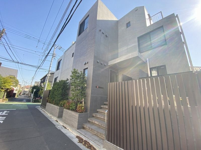 ミレドゥーエ下北沢Ⅰのロビー