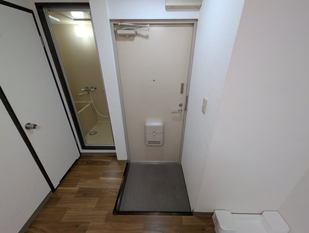 ショーエハイツの玄関